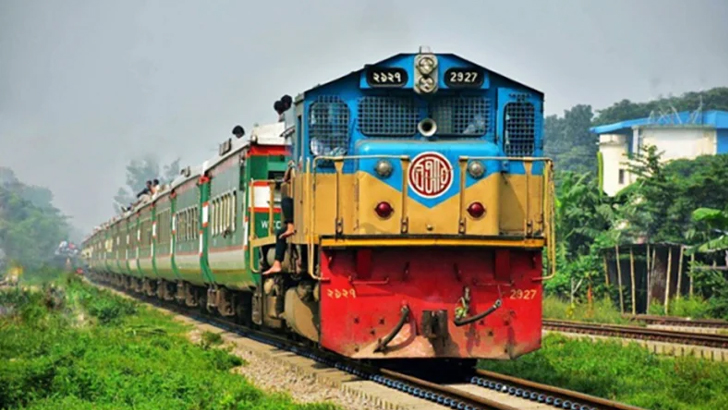 নাশকতার আশঙ্কায় উত্তরা এক্সপ্রেস ট্রেন চলাচল বন্ধ ঘোষণা