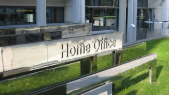 যুক্তরাজ্যের  আশ্রয়প্রার্থী হোম অফিসের বাসস্থানে আত্মহত্যা  বাড়ছে