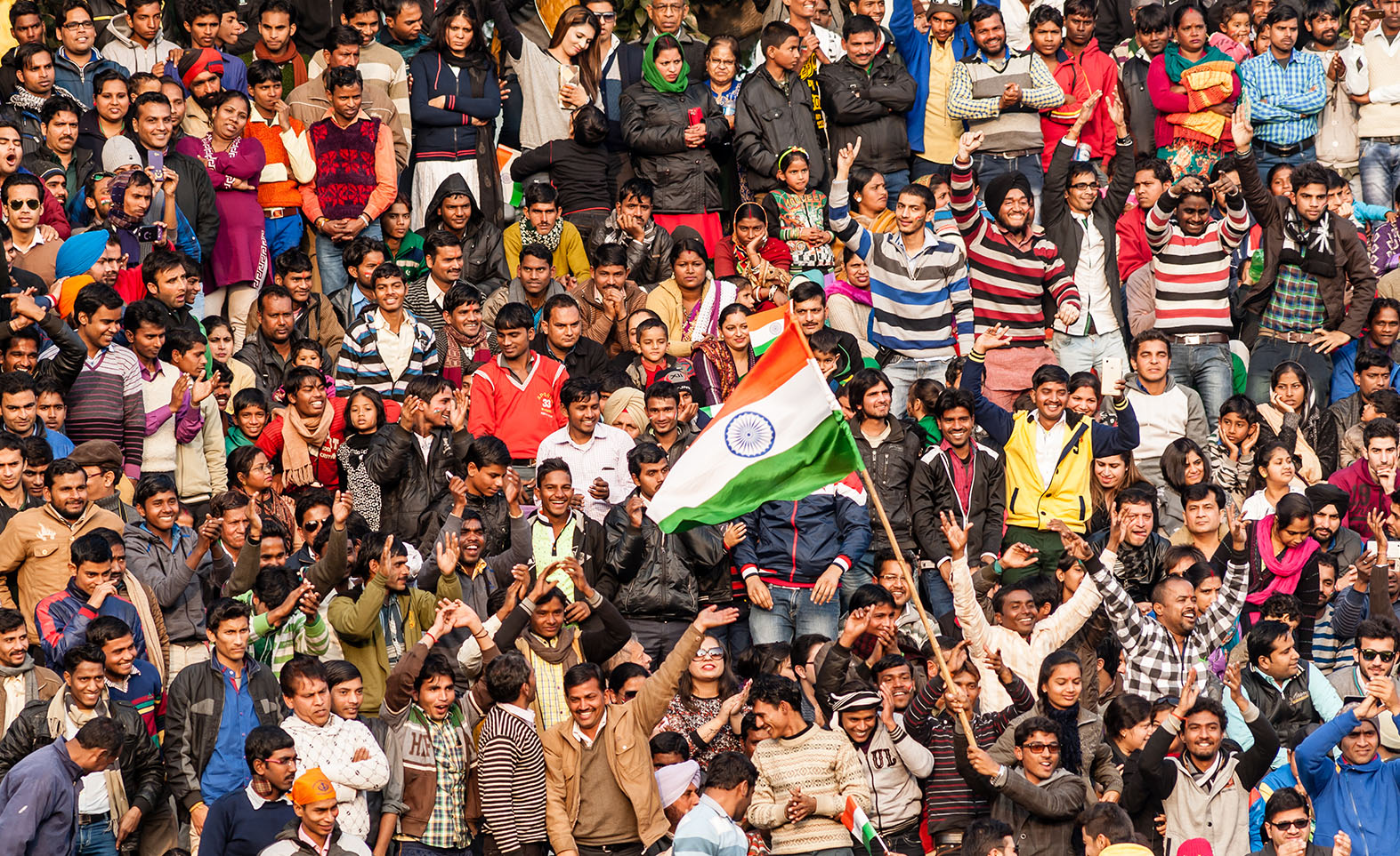 বিজেপি-তৃণমূল মুখোমুখি অসহায় সাধারণ মানুষ