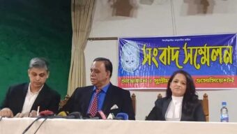 শেখ হাসিনাকে বাংলাদেশের কাছে হস্তান্তর করতে ভারতের প্রতি সংবাদ সম্মেলনে অনুরোধ ব্যারিস্টার খোকনের