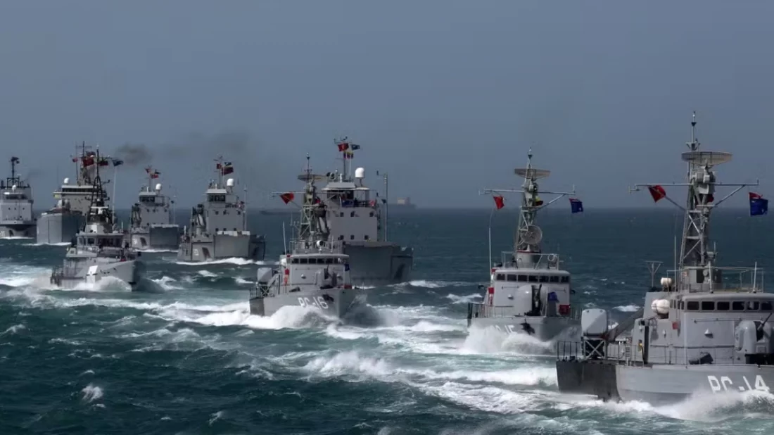 হরমুজ প্রণালিতে জাহাজ চলাচলে নতুন শর্ত ইরানের