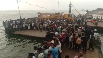 পদ্মায় বাসডুবিতে ৪০ জনের মরদেহ পানির নিচে : ফায়ার সার্ভিস