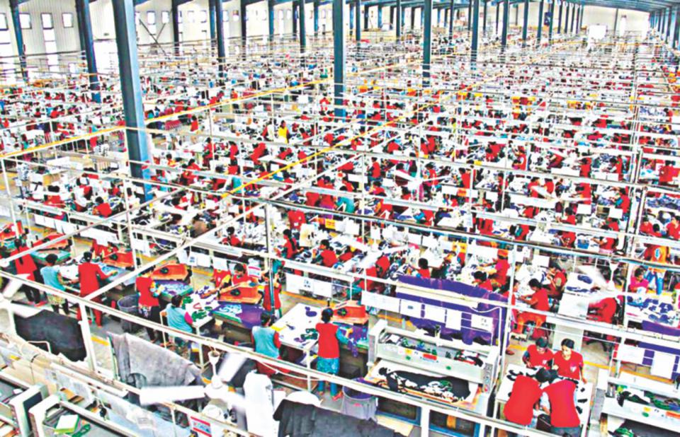 বাংলাদেশসহ এশিয়ায় পলিয়েস্টার সরবরাহে যুদ্ধের ধাক্কা, পোশাকশিল্পে ব্যয় বৃদ্ধির শঙ্কা