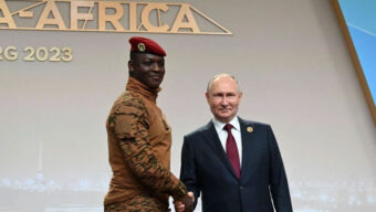 ‘গণতন্ত্র ভুলে যান’, বললেন বুরকিনা ফাসোর সেই জনপ্রিয় সামরিক শাসক