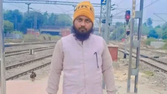 ভারতে নির্যাতন করে চলন্ত ট্রেন থেকে ফেলে ইমামকে হত্যা