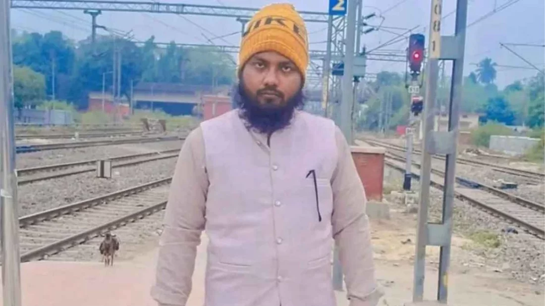 ভারতে নির্যাতন করে চলন্ত ট্রেন থেকে ফেলে ইমামকে হত্যা