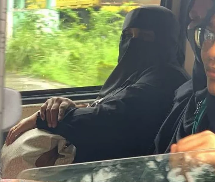 সিলেটে বিমান থেকে নামিয়ে যুক্তরাজ্যগামী নারীকে গ্রেপ্তার