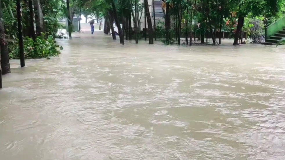 সিলেট বিভাগের  উজানের বৃষ্টিপাত : সুনামগঞ্জে বন্যা পরিস্থিতির অবনতির আশঙ্কা, কুশিয়ারার পানি বিপৎসীমার ওপরে