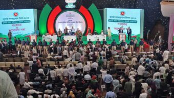 জুলাই গণ-অভ্যুত্থান প্রামাণ্যচিত্রের অসংগতি : অনুষ্ঠান বয়কট,হট্টগোল, বিদেশী অতিথিদের প্রস্থান সহ যা ঘটেছিলো