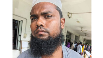 জালেমরা আমাকে বাবার জানাজার নামাজেও দাঁড়াতে দেয়নি ,ব্যবসা দখল ও চাঁদাবাজির অভিযোগ