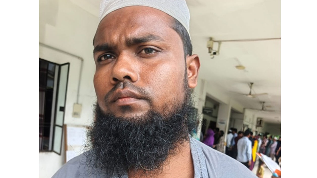জালেমরা আমাকে বাবার জানাজার নামাজেও দাঁড়াতে দেয়নি ,ব্যবসা দখল ও চাঁদাবাজির অভিযোগ