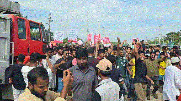 সদর উপজেলা ভাঙার প্রস্তাবের প্রতিবাদে উত্তাল ব্রাহ্মণবাড়িয়া, মহাসড়ক অবরোধ